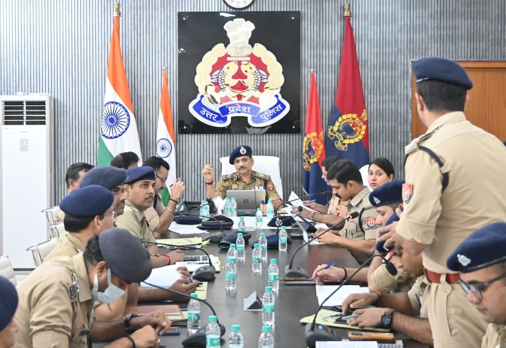 पुलिस आयुक्त ने अपराध नियंत्रण और मुहर्रम-नीट तैयारियों को लेकर की बैठक