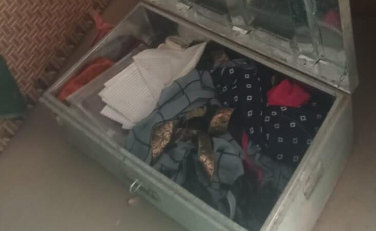 वाराणसी : बंद मकान का ताला तोड़ 11 लाख की नकदी-जेवरात पर हाथ साफ