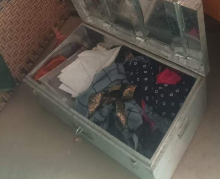 वाराणसी : बंद मकान का ताला तोड़ 11 लाख की नकदी-जेवरात पर हाथ साफ