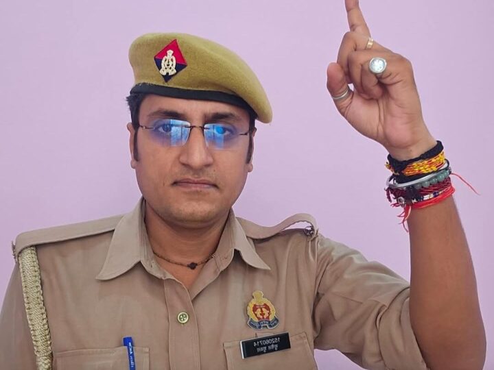 वर्दी में अनुशासनहीनता पड़ी भारी