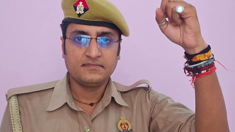 वर्दी में अनुशासनहीनता पड़ी भारी