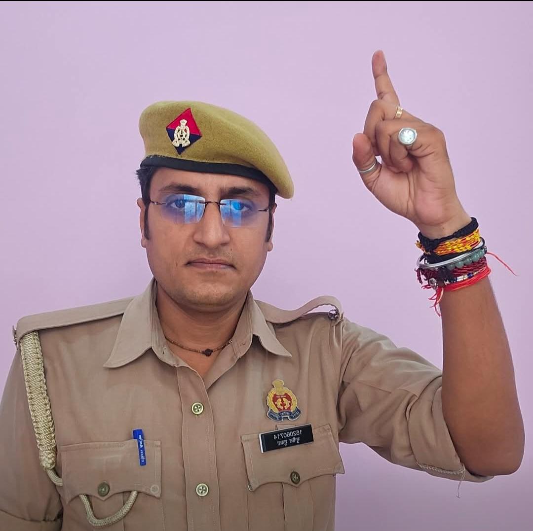 वर्दी में अनुशासनहीनता पड़ी भारी