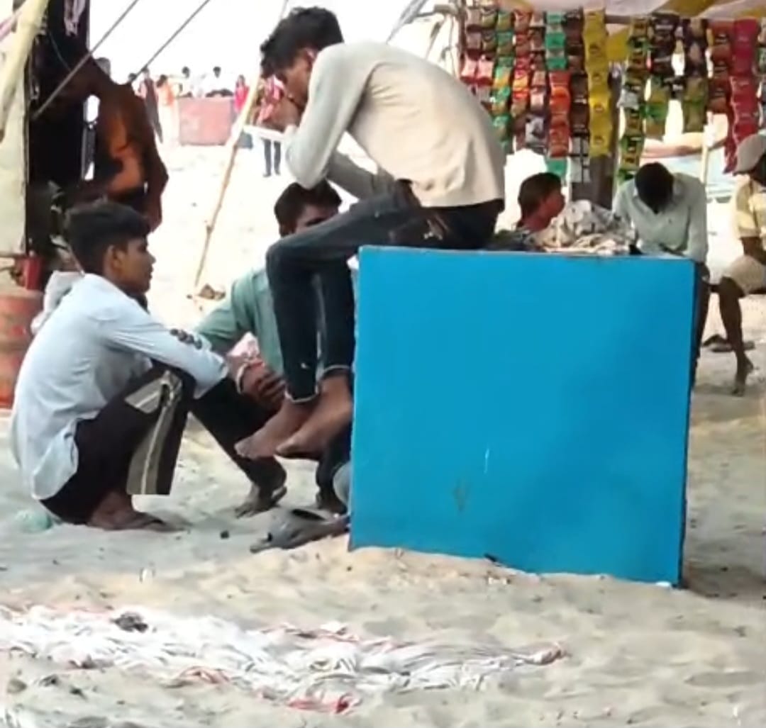 गंगा पार रेता क्षेत्र बना नशेड़ियों का अड्डा?