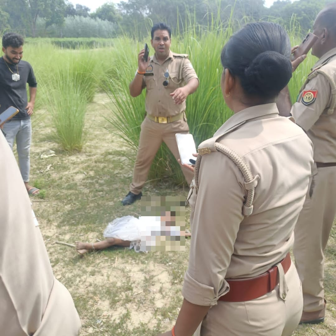 जौनपुर : मासूम का झाड़ियों में मिला खून से लथपथ शव