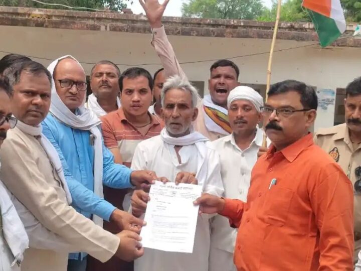 प्रदेश कांग्रेस अध्यक्ष को नजरबंद किए जाने के विरोध में कांग्रेस का प्रदर्शन