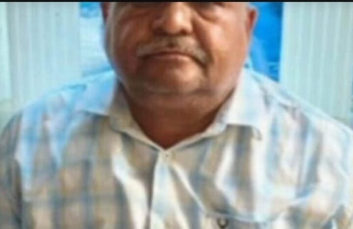 रिश्वत लेते डीएफओ कार्यालय का स्टेनो गिरफ्तार