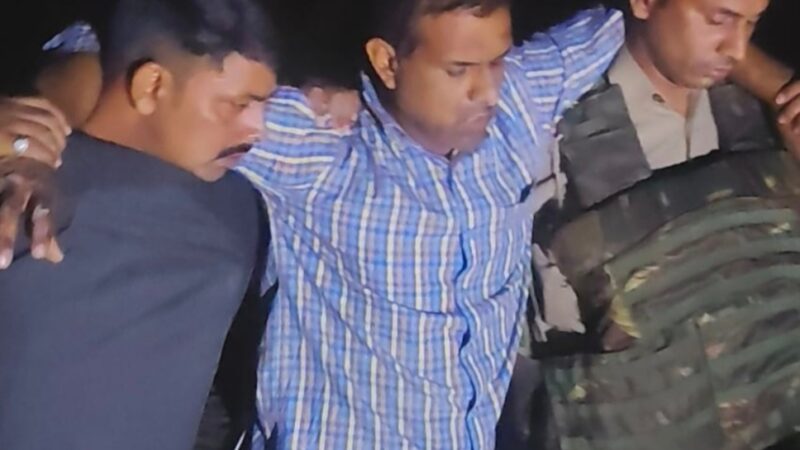 दो सगी नाबालिग बहनों से दुष्कर्म का आरोपी पुलिस मुठभेड़ में गिरफ्तार, पैर में लगी गोली