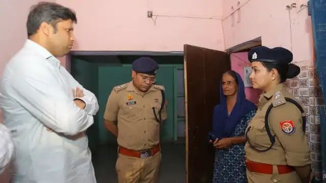 डीएम की पहल से महिला को मिला घर वापस