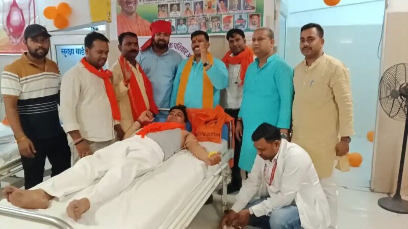 मुख्यमंत्री योगी के जन्मदिवस पर वाराणसी में रक्तदान शिविर, 500 यूनिट रक्त संग्रह का लक्ष्य