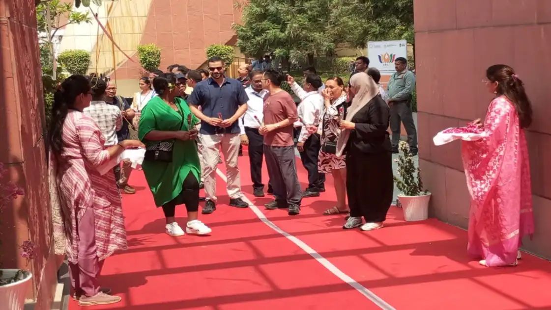 सारनाथ की आध्यात्मिक विरासत से प्रभावित हुए ब्रिक्स प्रतिनिधि