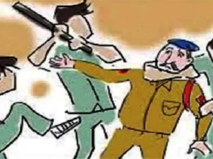 पुलिसकर्मियों से मारपीट में तीन युवक गिरफ्तार