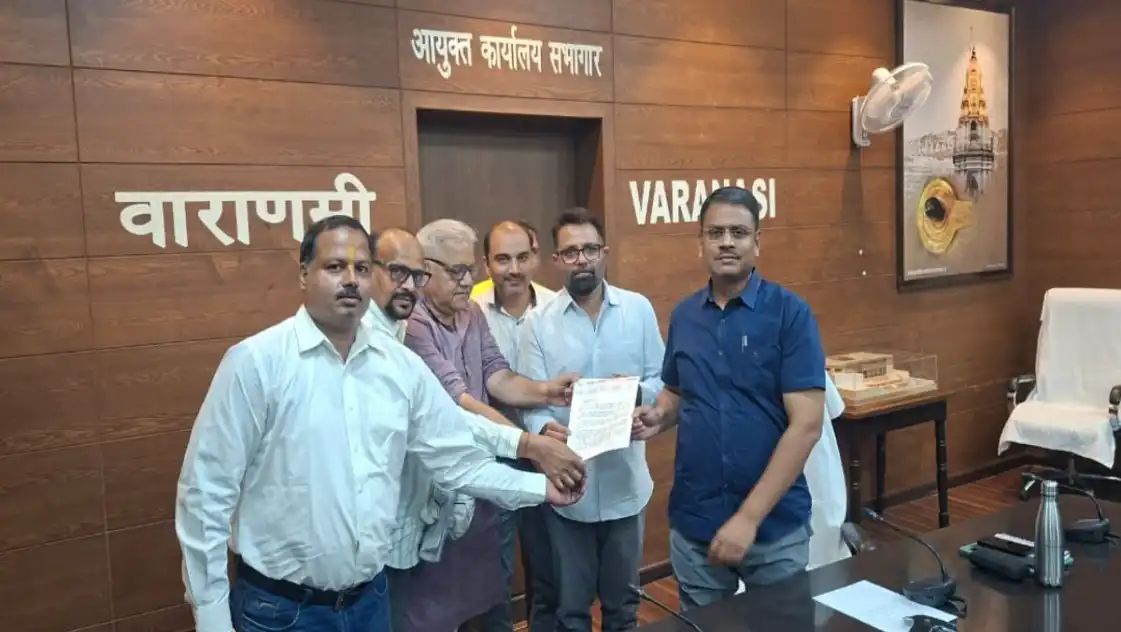 दवा कारोबारियों ने मंडलायुक्त से लगाई गुहार