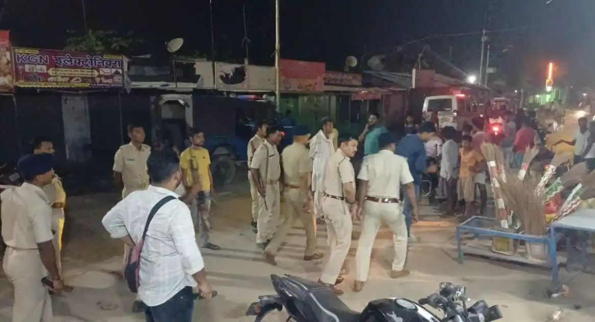 लूट का विरोध करने पर ज्वेलर की गोली मारकर हत्या