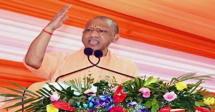 सपा विकास नहीं, उपद्रव की राजनीति करती है, डबल इंजन सरकार ने बदली यूपी की पहचान : योगी