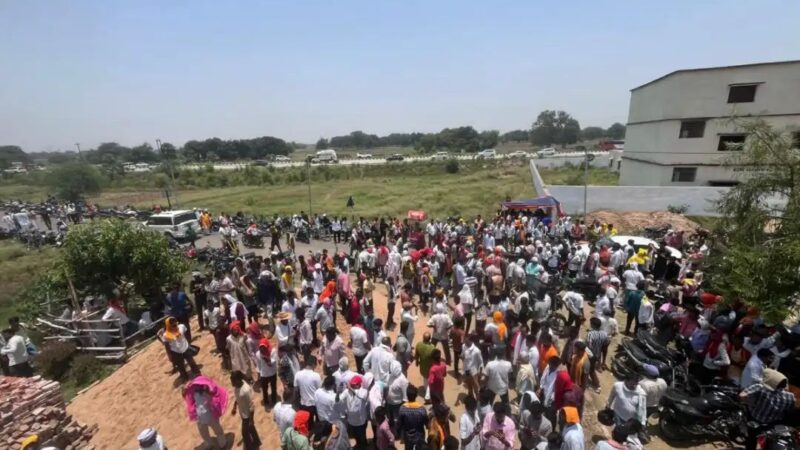 भरत तिवारी एनकाउंटर के विरोध में महापंचायत, न्याय की मांग को लेकर जुटी भारी भीड़