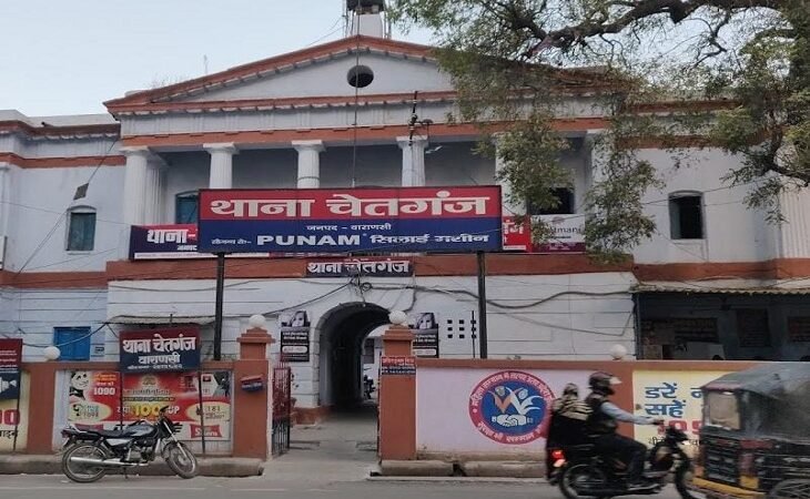 चेतगंज : पत्नी को पीट रहा युवक अवैध पिस्तौल के साथ गिरफ्तार