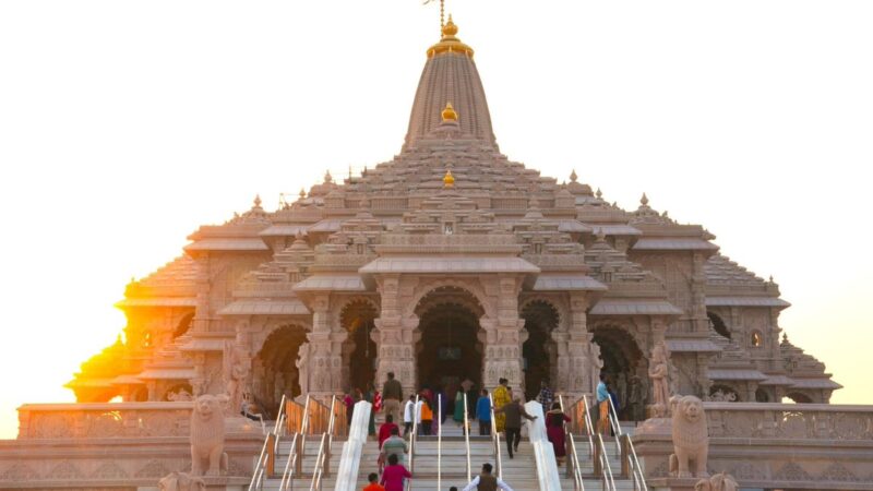 राम मंदिर चढ़ावा चोरी प्रकरण: चंपत राय और अनिल मिश्रा के इस्तीफे मंजूर, एसआईटी जांच जारी