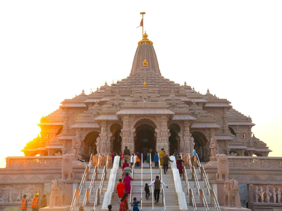 राम मंदिर चढ़ावा चोरी प्रकरण: चंपत राय और अनिल मिश्रा के इस्तीफे मंजूर, एसआईटी जांच जारी