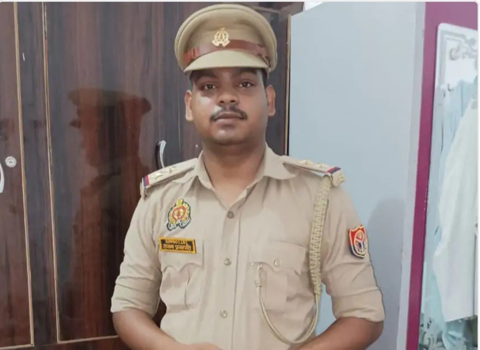 चोलापुर में फर्जी दरोगा गिरफ्तार