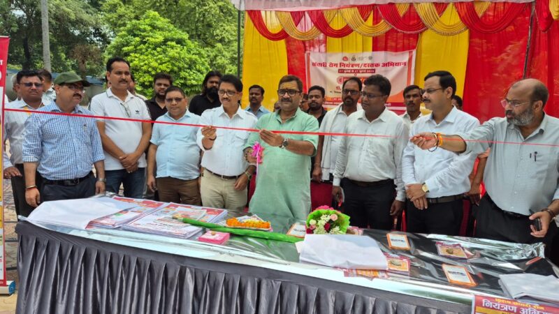 वाराणसी में विशेष संचारी रोग नियंत्रण एवं दस्तक अभियान का शुभारंभ