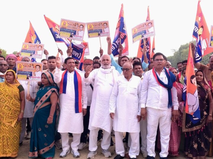 डॉ. सोनेलाल पटेल की जयंती पर जन स्वाभिमान दिवस रैली को सेवापुरी से हजारों कार्यकर्ता लखनऊ रवाना