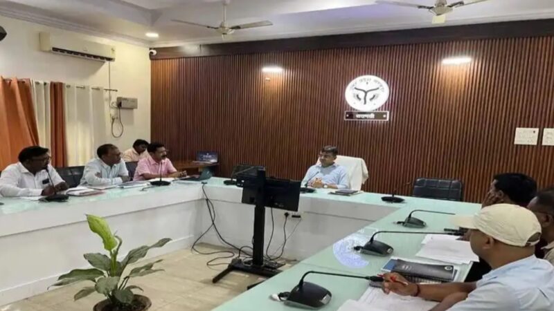 पीडब्लूडी के कार्यों में लापरवाही पर डीएम सख्त