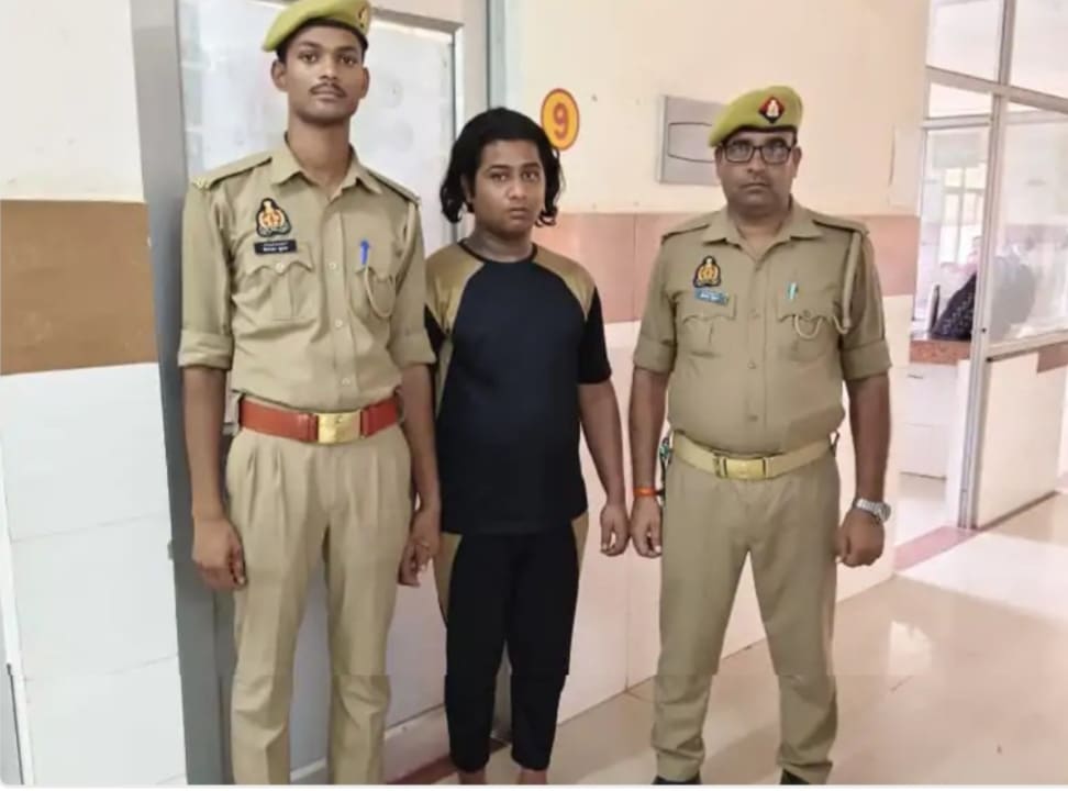 सारनाथ में नकली किन्नर गिरफ्तार