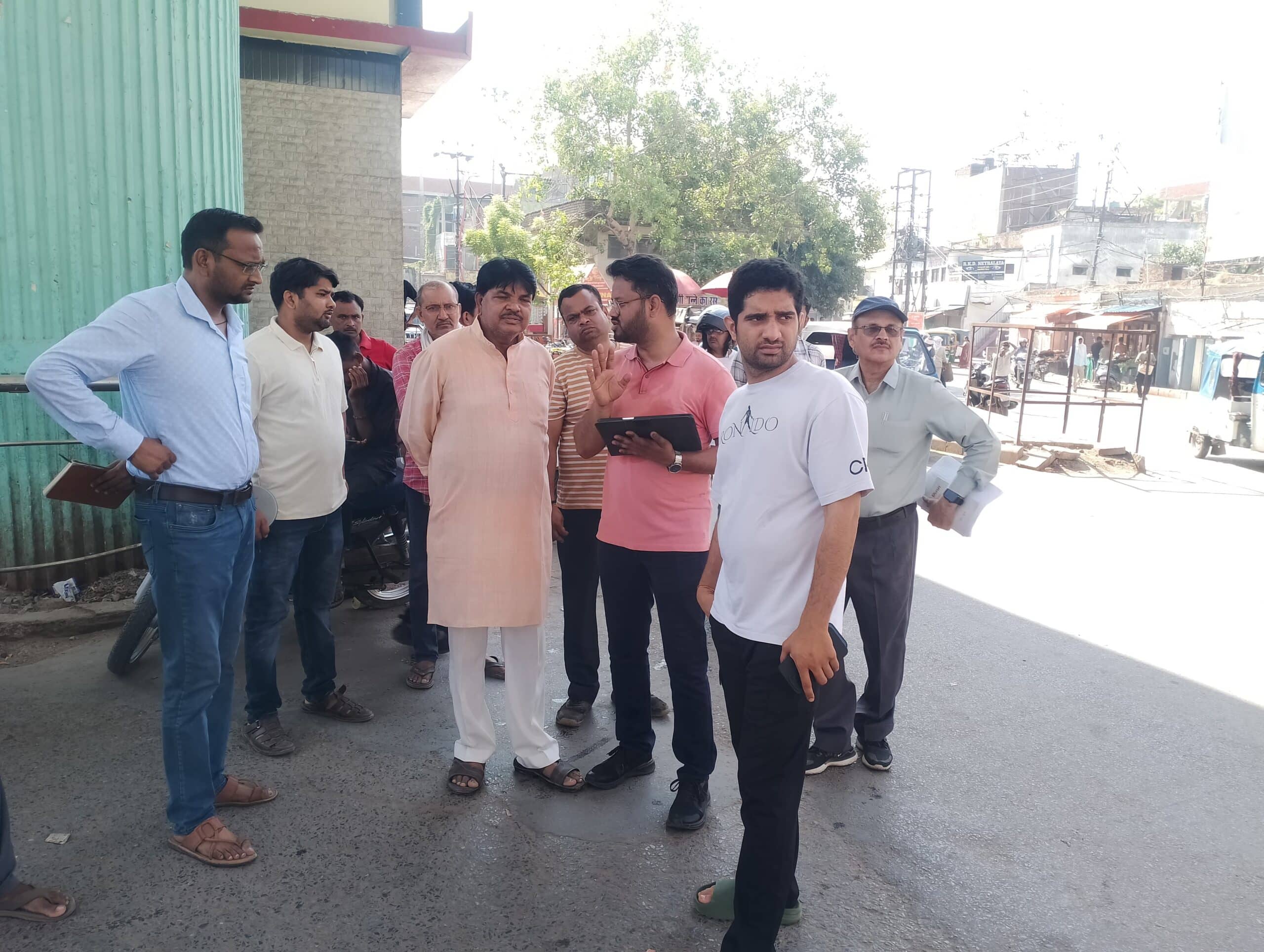 पांडेयपुर चौराहे के जाम से राहत दिलाने की तैयारी तेज