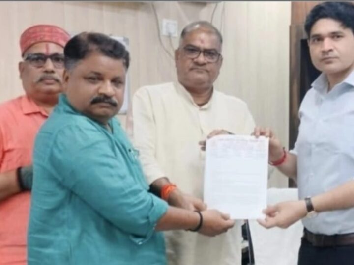 कैशलेस चिकित्सा के शुभारंभ पर शिक्षकों ने मुख्यमंत्री को दिया धन्यवाद ज्ञापन