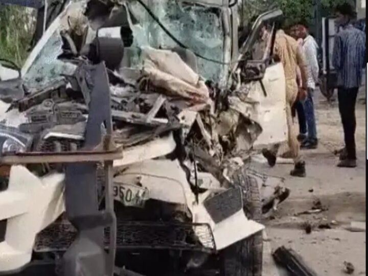कानपुर : खड़े ट्रक से स्कॉर्पियो की टक्कर में दो मासूम समेत तीन की मौत, नौ घायल
