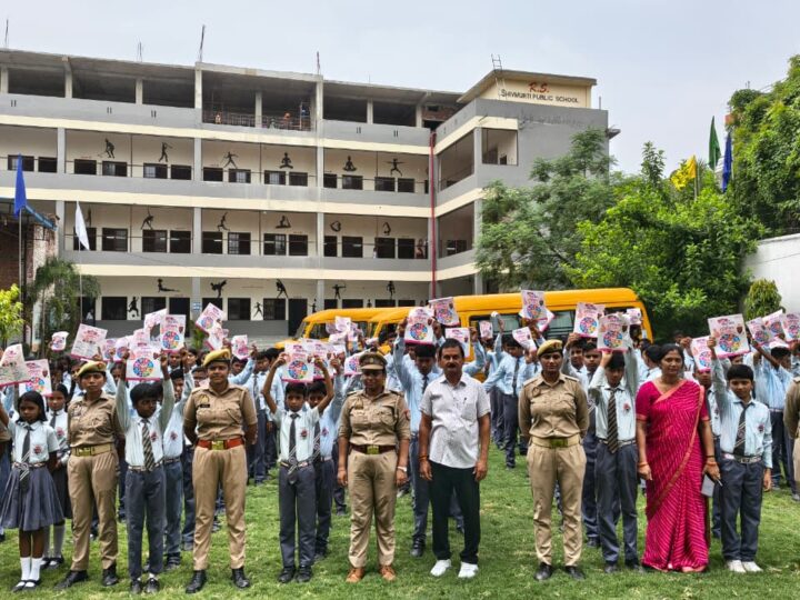 रोहनिया पुलिस ने छात्रों को साइबर सुरक्षा के प्रति किया जागरूक