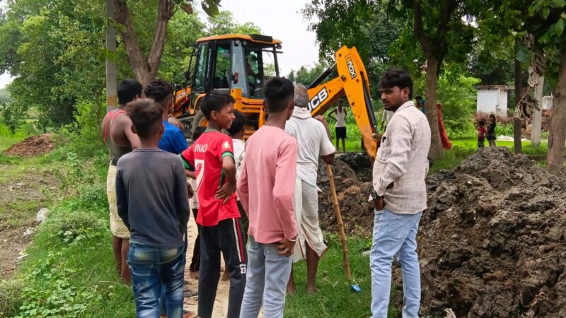डीएम के निर्देश पर खुला बंद आरआरसी सेंटर, नाला सफाई शुरू
