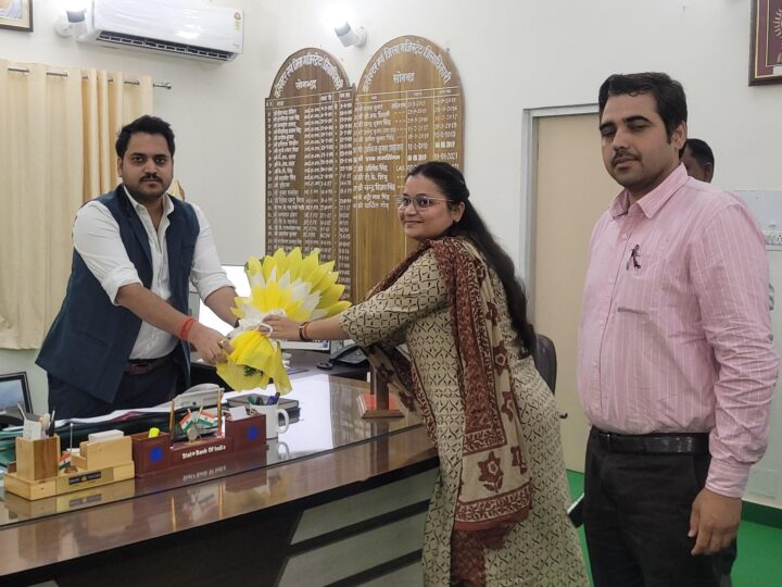 सुश्री सुधा बनीं सोनभद्र की एआरटीओ (प्रवर्तन), कार्यभार संभालते ही डीएम से की शिष्टाचार भेंट