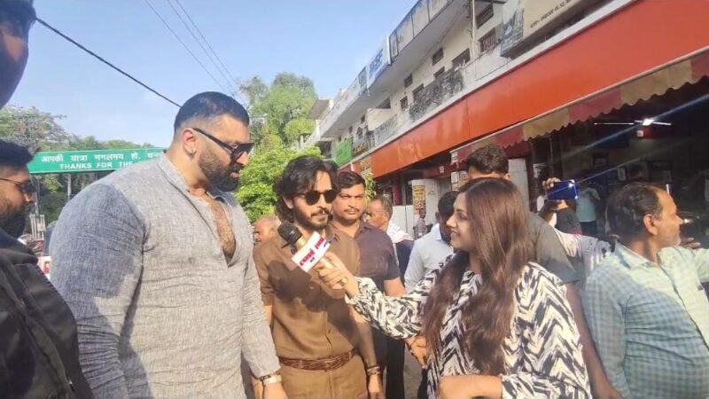रक्तांचल के शुरमाओं ने चखा मिंट हाउस के फेमस खस्ते और लस्सी का स्वाद