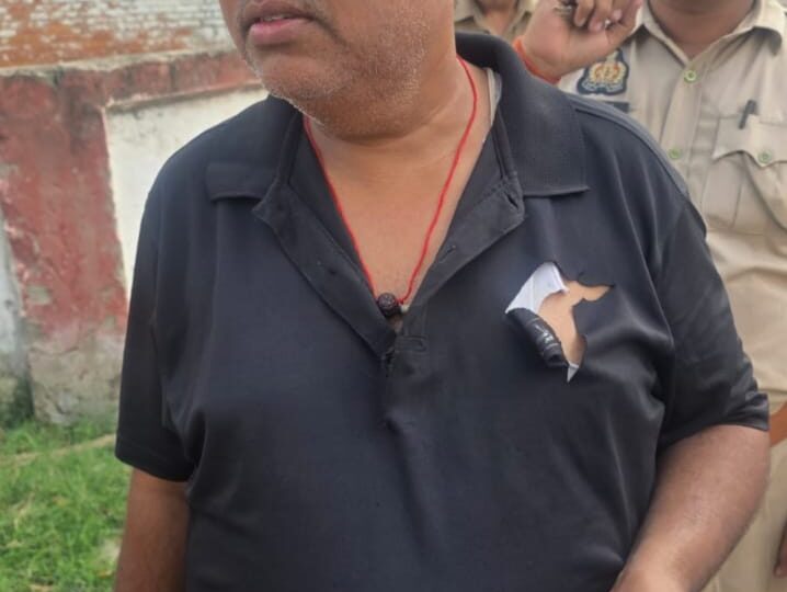 कर्ज से परेशान रेलवे कर्मचारी ने रची 2.10 लाख रुपये की फर्जी लूट की साजिश