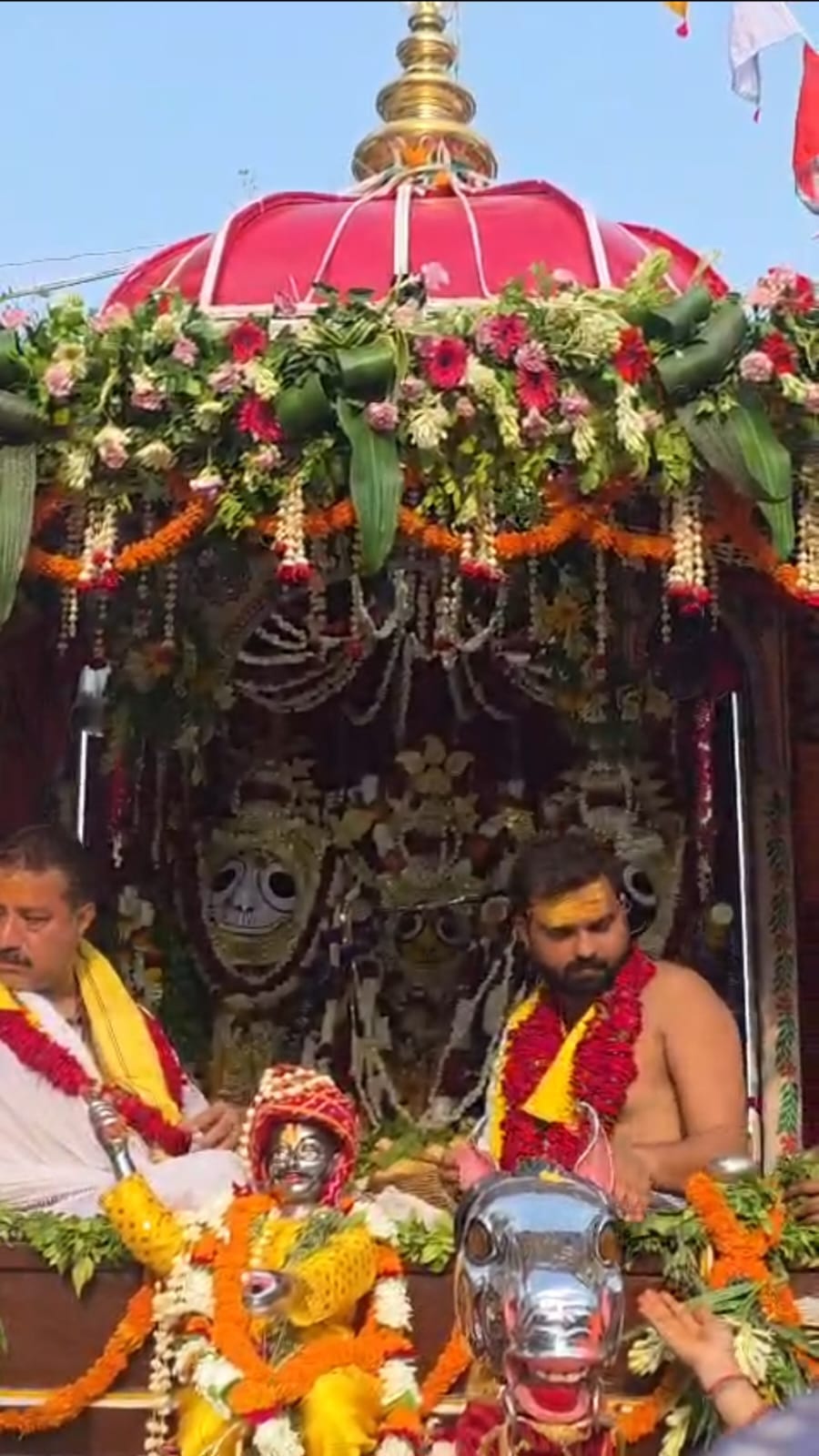 काशी में मंगला आरती के साथ  रथयात्रा मेले का भव्य शुभारंभ