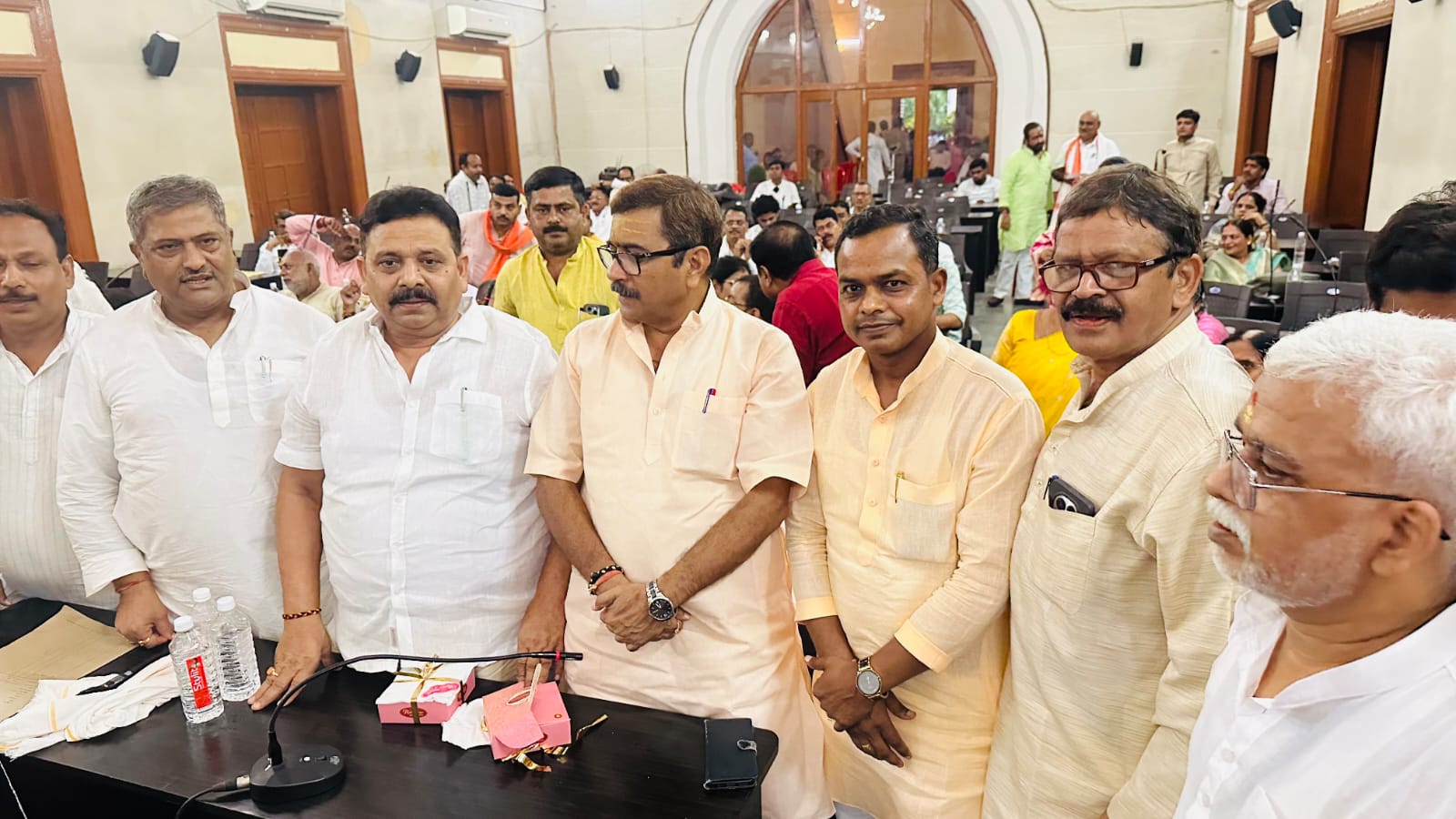 नगर निगम कार्यकारिणी चुनाव में भाजपा को पांच, सपा को एक सीट