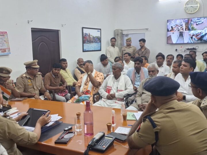 श्रावण मास और कांवड़ यात्रा को लेकर व्यापारियों संग पुलिस ने की बैठक