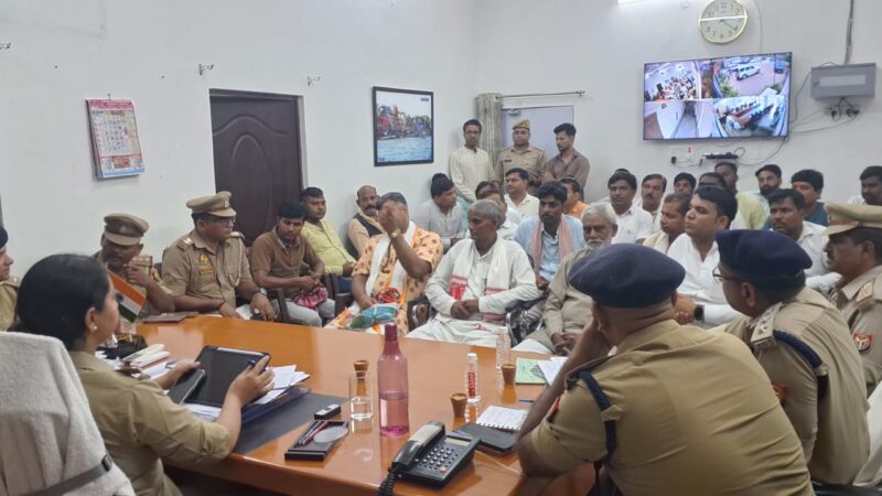 श्रावण मास और कांवड़ यात्रा को लेकर व्यापारियों संग पुलिस ने की बैठक