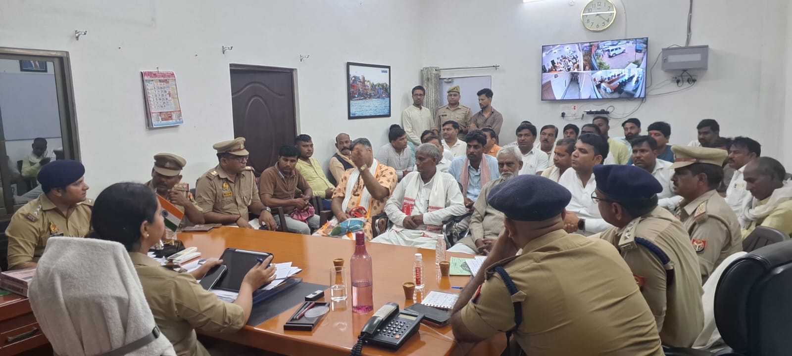 श्रावण मास और कांवड़ यात्रा को लेकर व्यापारियों संग पुलिस ने की बैठक