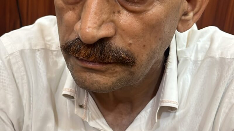वाराणसी: रिटायरमेंट के 14 दिन पूर्व 20 हजार रुपये रिश्वत लेते कैण्ट थाने का उर्दू अनुवादक  गिरफ्तार