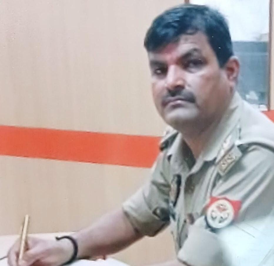 सारनाथ थाने में तैनात दरोगा दुर्गेश सिंह की हृदयाघात से मौत