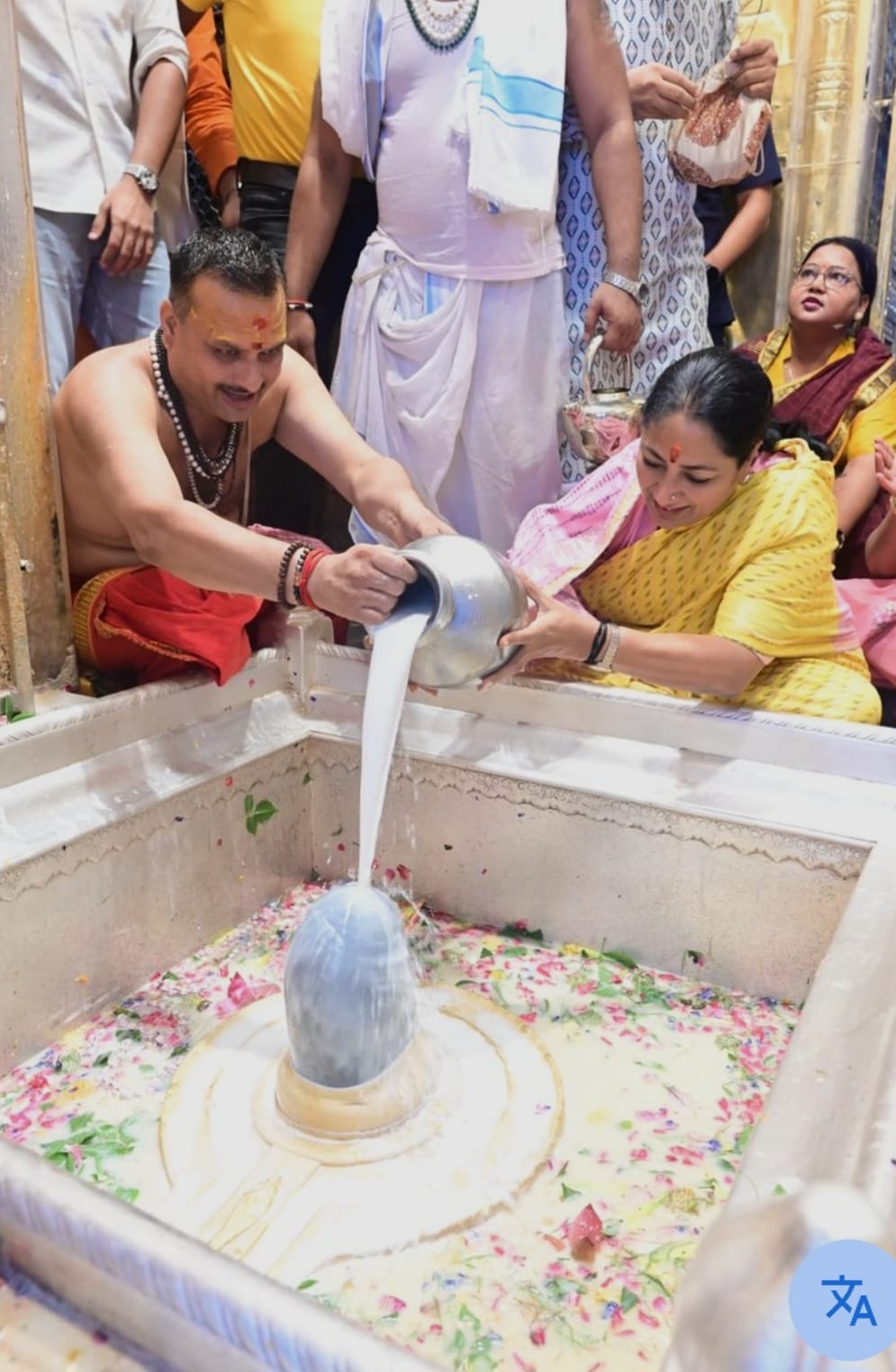 जन्मदिन पर दिल्ली की मुख्यमंत्री ने बाबा विश्वनाथ और कालभैरव का किया दर्शन-पूजन
