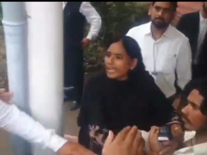 मिर्जापुर कचहरी में अंतरधार्मिक विवाह को लेकर हंगामा