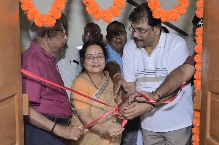 भारत विकास परिषद ने हिन्दू सेवा सदन में लगाई आधुनिक फिजियोथेरेपी मशीन