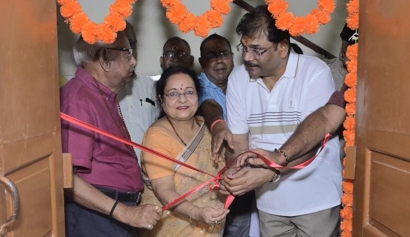 भारत विकास परिषद ने हिन्दू सेवा सदन में लगाई आधुनिक फिजियोथेरेपी मशीन