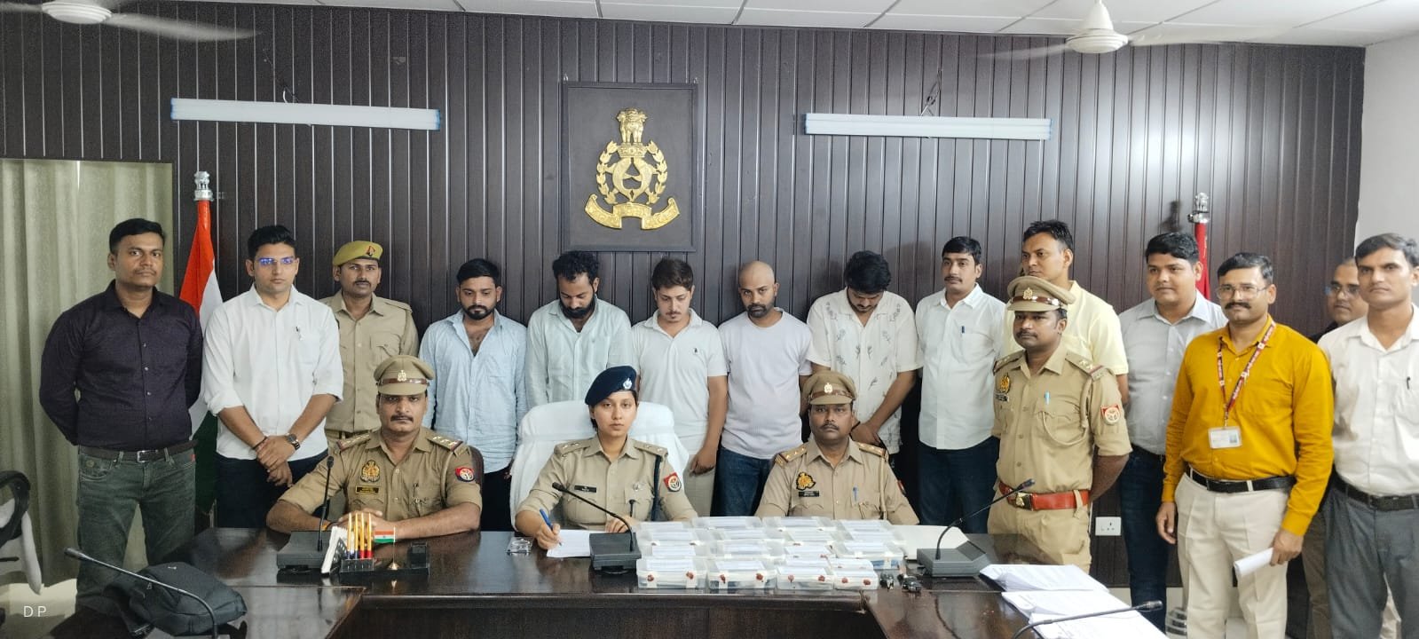 अंतरराज्यीय साइबर गैंग का भंडाफोड़, पांच शातिर गिरफ्तार