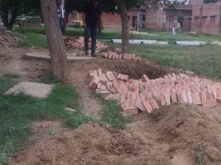 लोहता : कोटवा में भूमि पर दोबारा कब्जे की आशंका को लेकर पीड़ितों ने  पुलिस से की कार्रवाई की मांग
