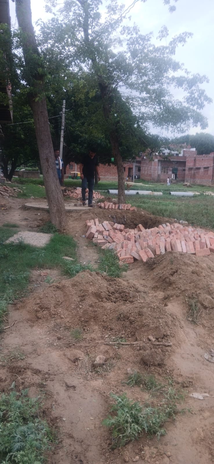 लोहता : कोटवा में भूमि पर दोबारा कब्जे की आशंका को लेकर पीड़ितों ने  पुलिस से की कार्रवाई की मांग
