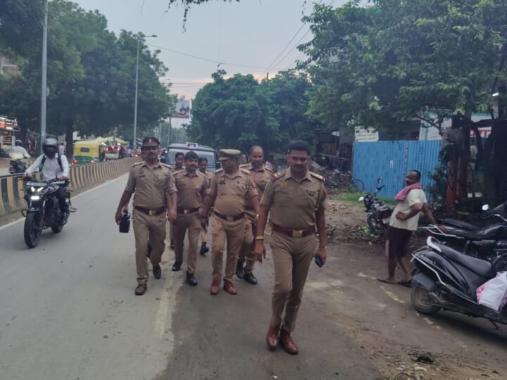 लोहता पुलिस ने सघन चेकिंग अभियान में किया कई वाहनों के चालान